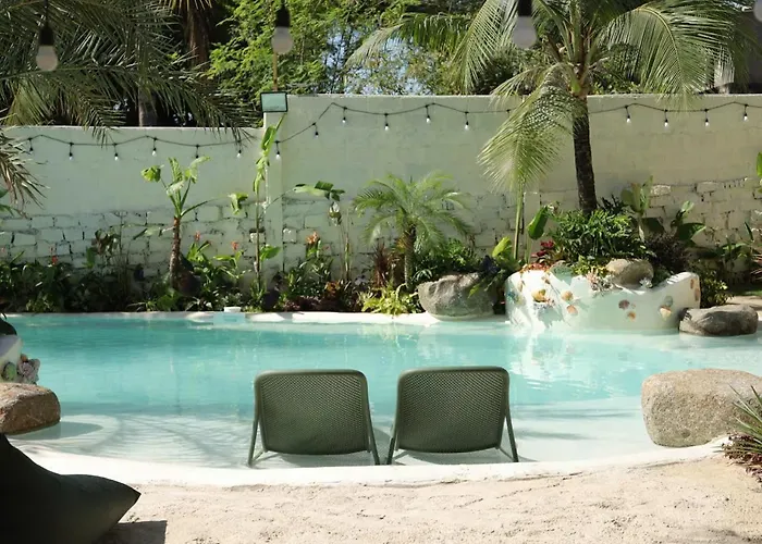 Chon's Dock & - Free Outdoor Pool